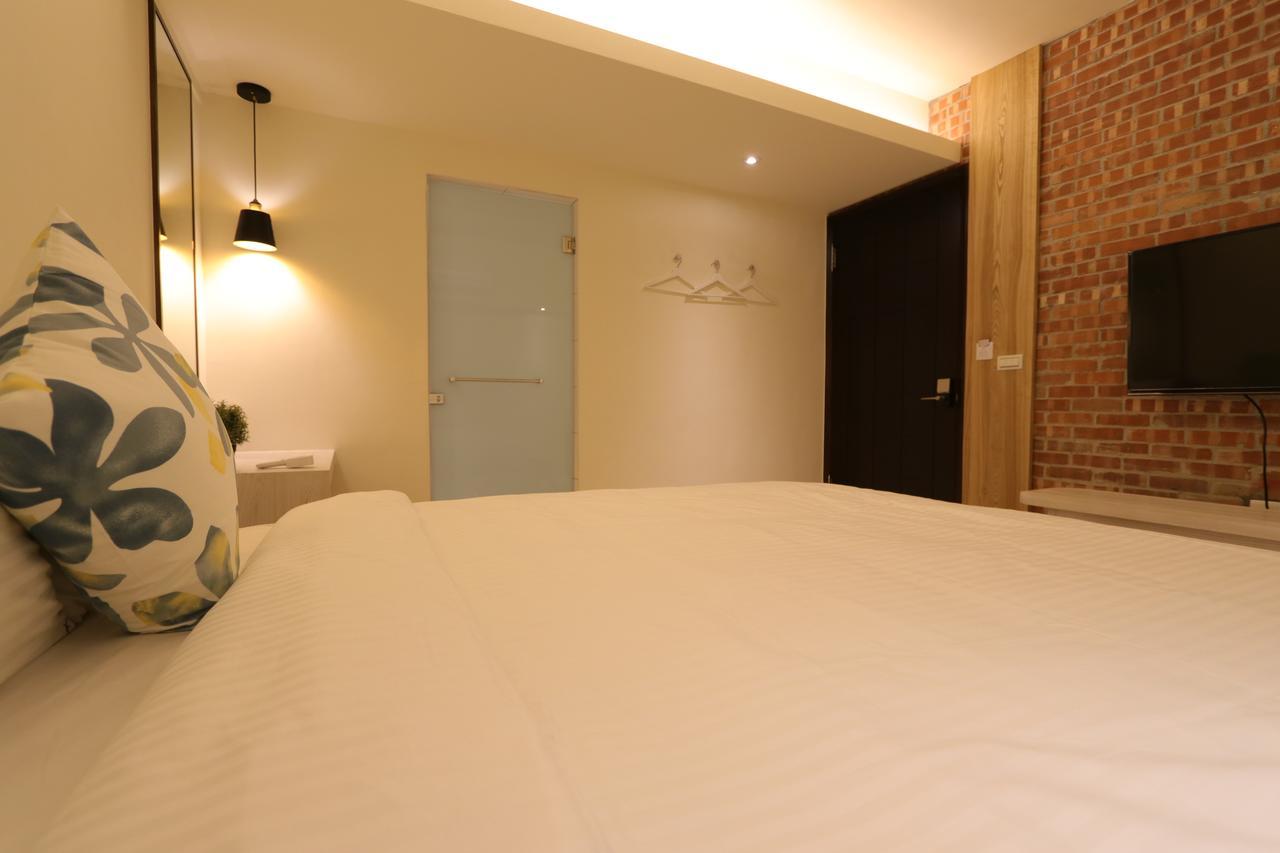Flora Inn Tainan Bagian luar foto