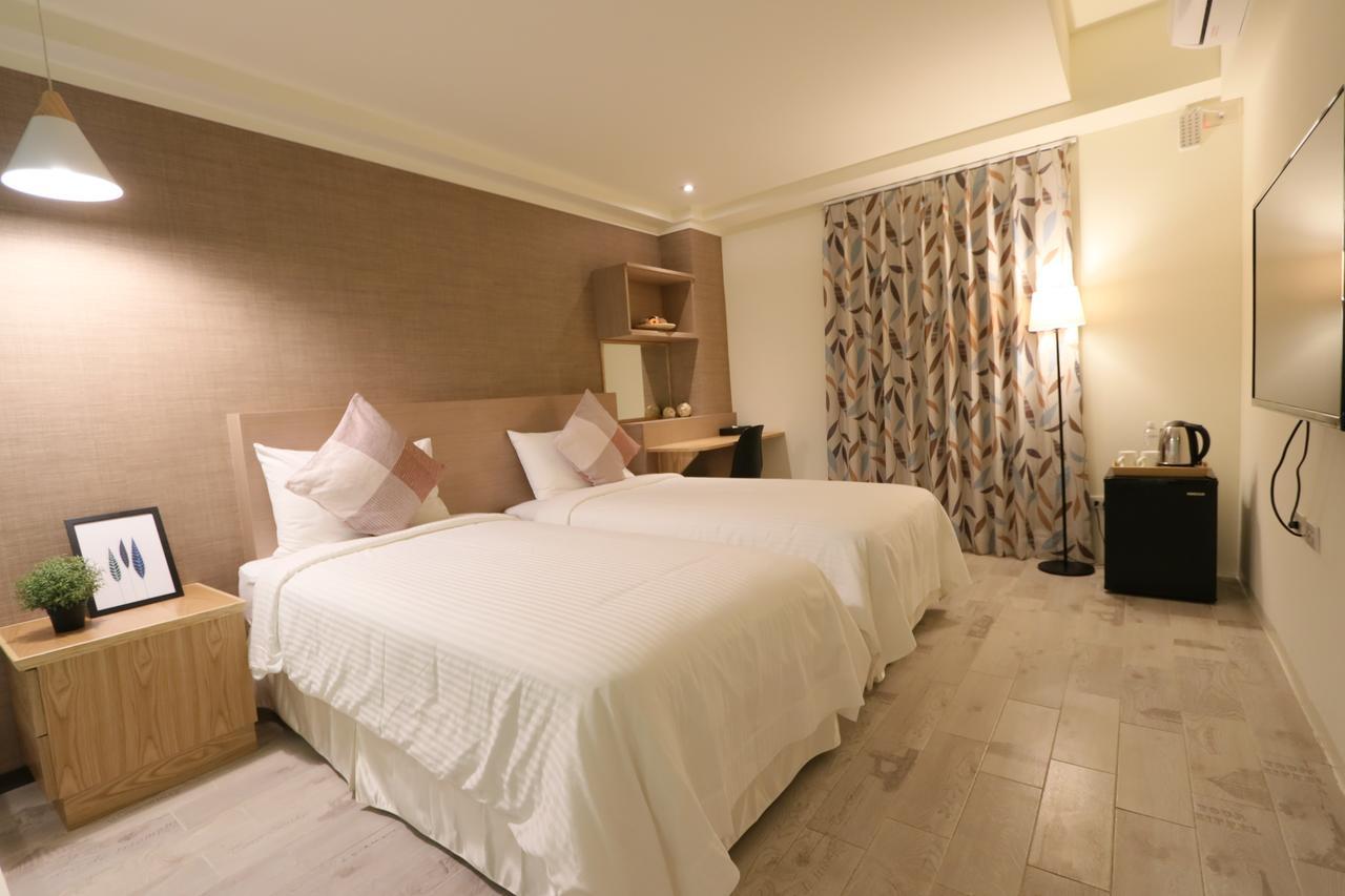 Flora Inn Tainan Bagian luar foto