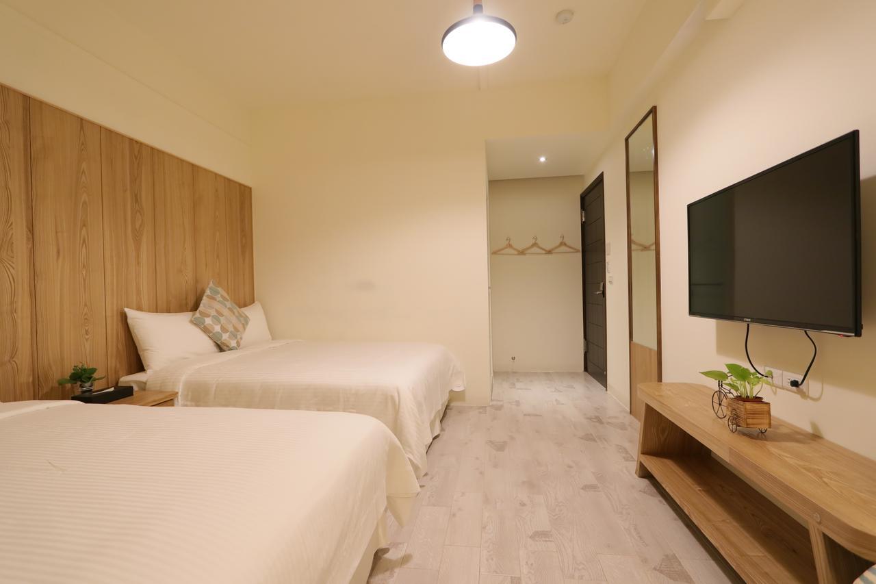 Flora Inn Tainan Bagian luar foto