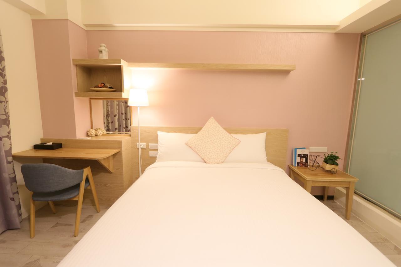 Flora Inn Tainan Bagian luar foto