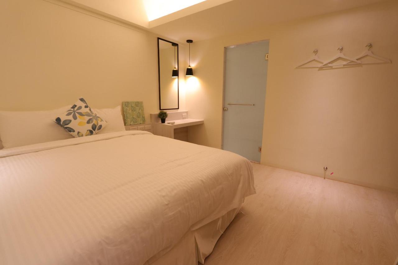 Flora Inn Tainan Bagian luar foto